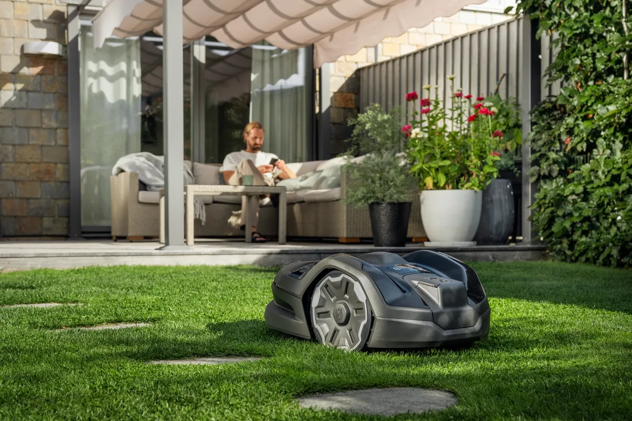 ROBOT HUSQVARNA AUTOMOWER 305E NERA 5