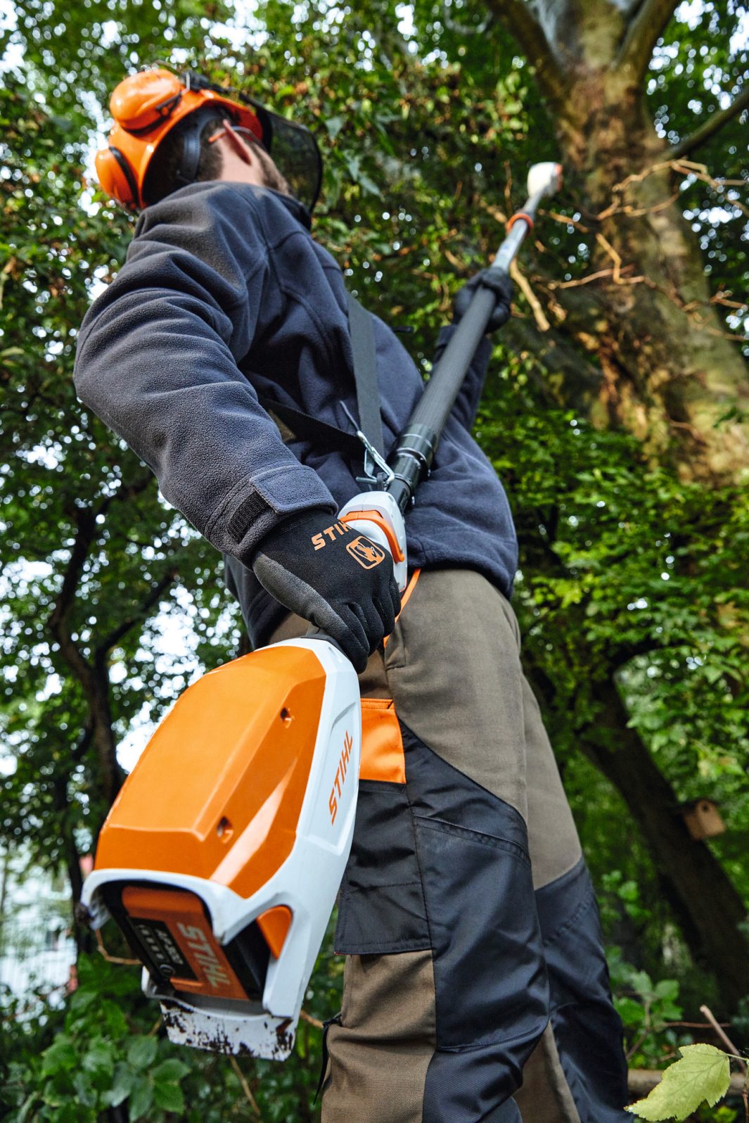 PERCHE ELAGUEUSE STIHL A BATTERIE HTA 86 BONHOMME